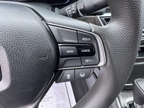 Used 2018 Honda Accord EX image 19