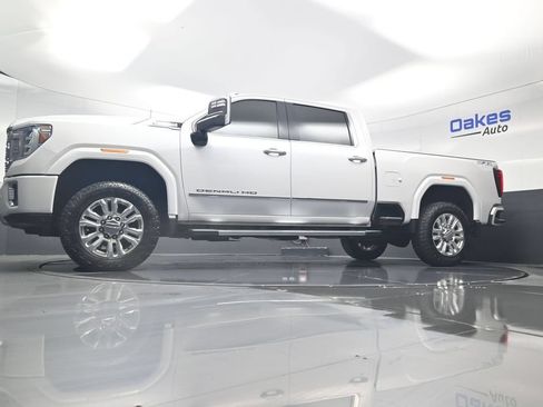 Used 2020 GMC Sierra 2500 Denali w/ Denali Ultimate Package AWD/4WD image 42