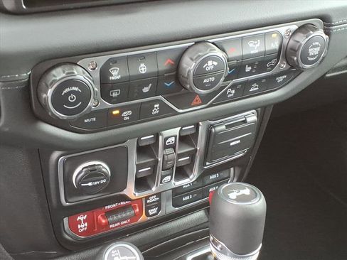 New 2026 Jeep Wrangler Unlimited Rubicon 392 image 25