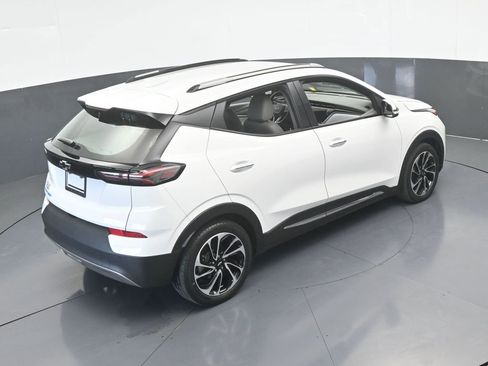 Used 2023 Chevrolet Bolt EUV Premier image 63