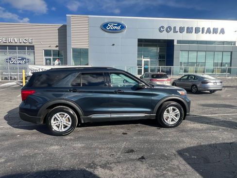 Used 2023 Ford Explorer XLT w/ Class IV Trailer Tow Package AWD/4WD image 6