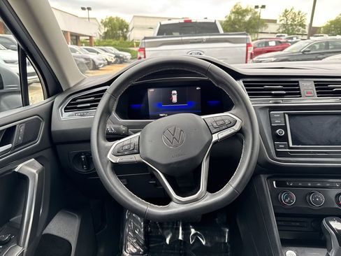 Used 2022 Volkswagen Tiguan S FWD image 14