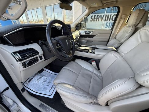 Used 2019 Lincoln Navigator Reserve image 15
