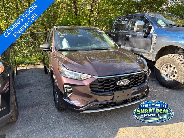 Used 2023 Ford Escape ST-Line w/ Tech Pack #1 AWD/4WD image 4