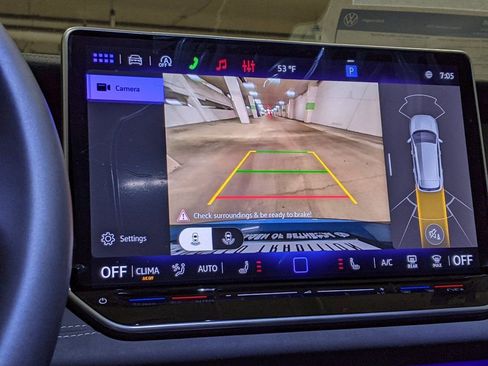 New 2026 Volkswagen Tiguan SE image 16