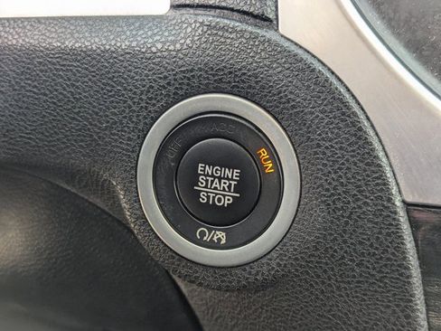 Used 2022 Chrysler 300 Touring w/ Sport Appearance Package image 17