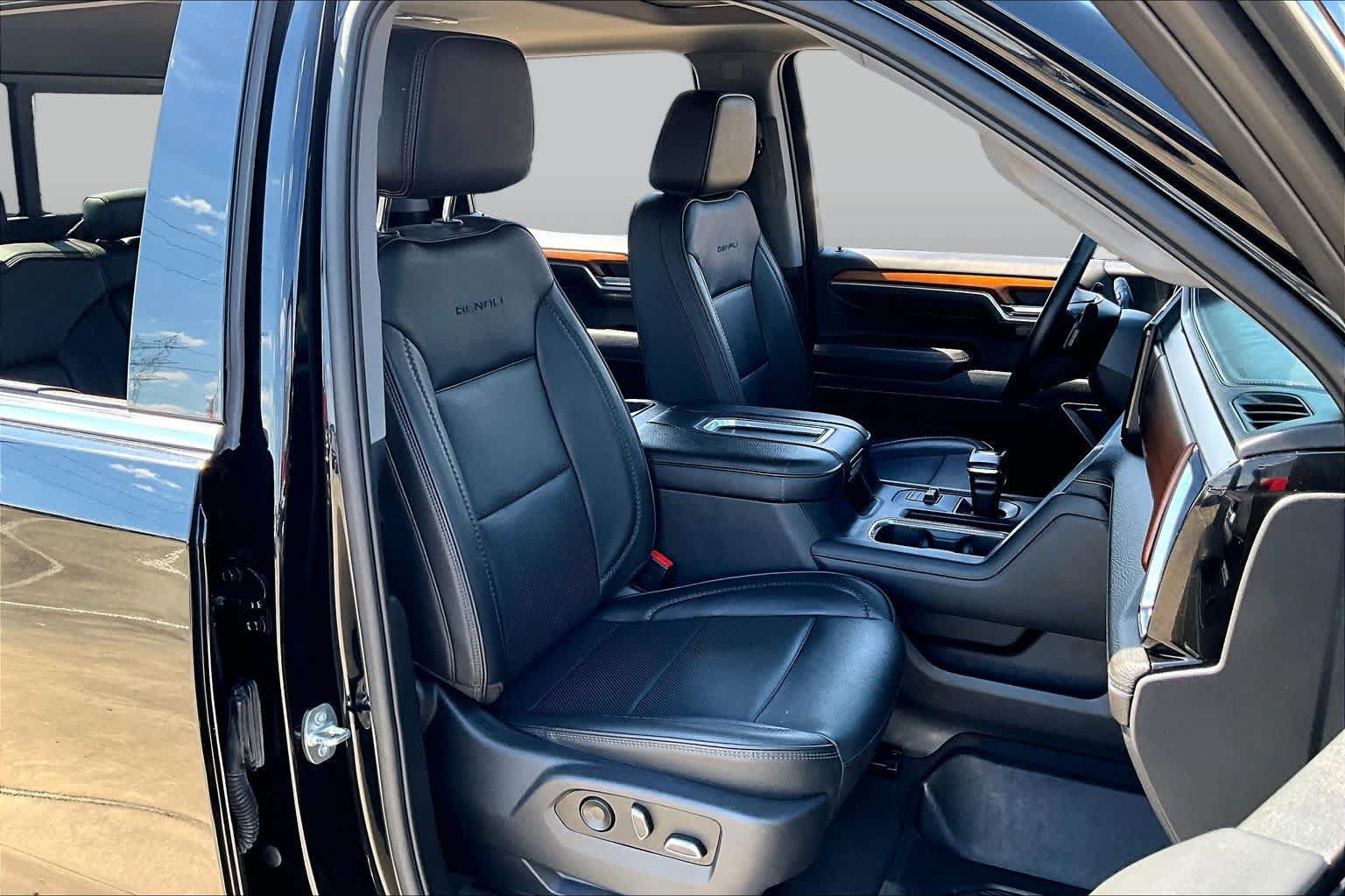 Used 2022 GMC Sierra 1500 Denali w/ Denali Reserve Package RWD image 9