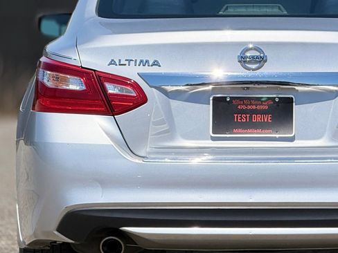 Used 2017 Nissan Altima 2.5 SV image 13