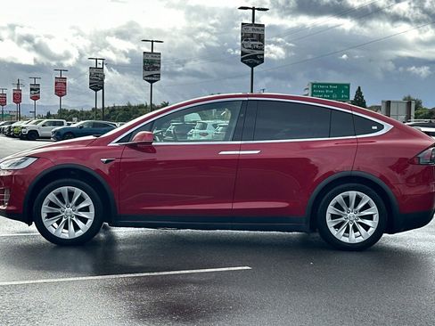 Used 2021 Tesla Model X Long Range image 7