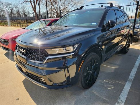 Certified 2022 Kia Sorento SX image 2