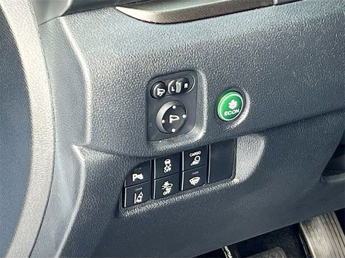 Used 2025 Honda Ridgeline TrailSport image 10