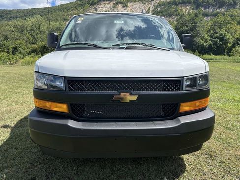 New 2025 Chevrolet Express 3500 w/ Driver Convenience Package image 2