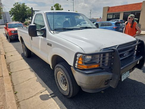 Used 2001 Ford F250 XL AWD/4WD image 3