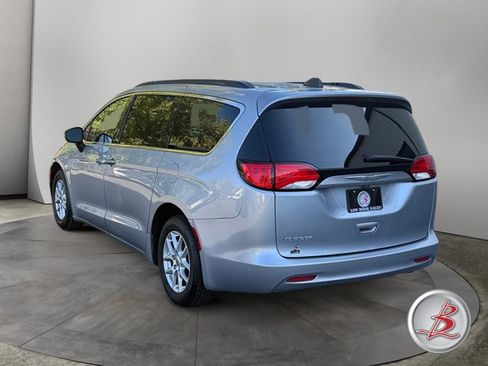 Used 2021 Chrysler Voyager Lxi image 5