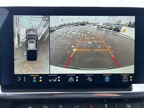 Certified 2023 Chevrolet Silverado 1500 High Country w/ Technology Package image 15