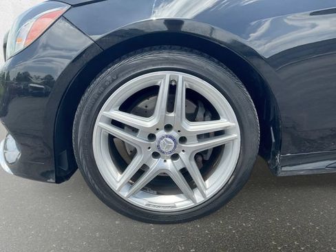 Used 2014 Mercedes-Benz E 350 4MATIC Sedan image 9