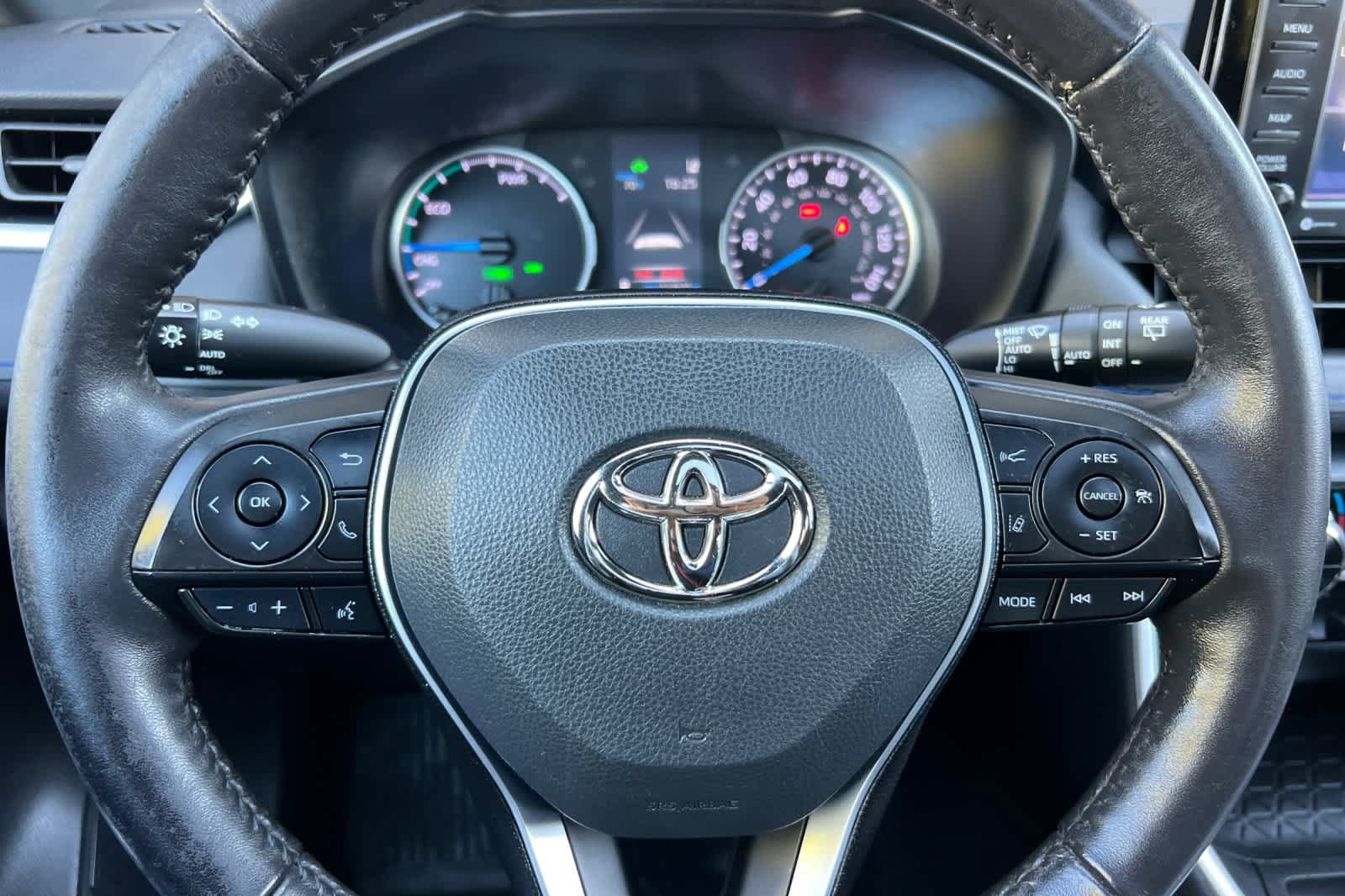 Used 2022 Toyota RAV4 SE w/ Convenience Package AWD/4WD image 25