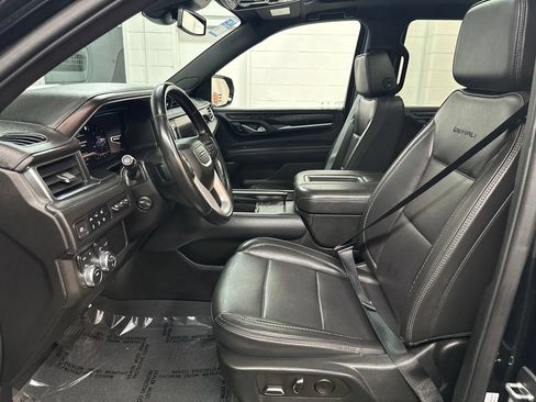 Used 2023 GMC Yukon Denali AWD/4WD image 18