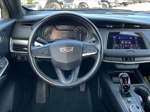 Used 2023 Cadillac XT4 Premium Luxury image 5