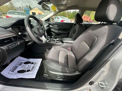 Used 2024 Nissan Altima 2.5 SV FWD image 26