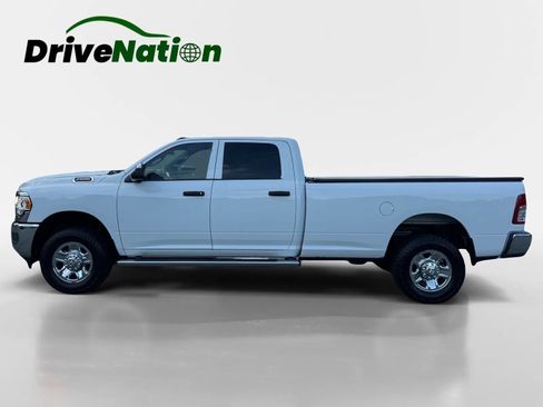 Used 2022 RAM 2500 Tradesman w/ Chrome Appearance Group AWD/4WD image 8
