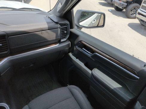 Used 2024 GMC Sierra 1500 Elevation w/ LPO, Elevation Black Package AWD/4WD image 17