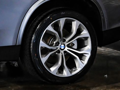 Used 2016 BMW X5 xDrive50i image 38