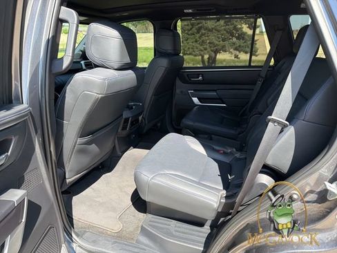 Used 2023 Toyota Sequoia Platinum AWD/4WD image 9