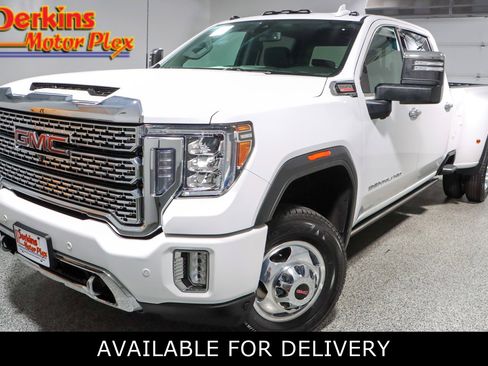 Used 2022 GMC Sierra 3500 Denali image 1