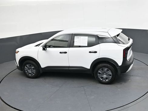 Used 2025 Nissan Kicks S image 28