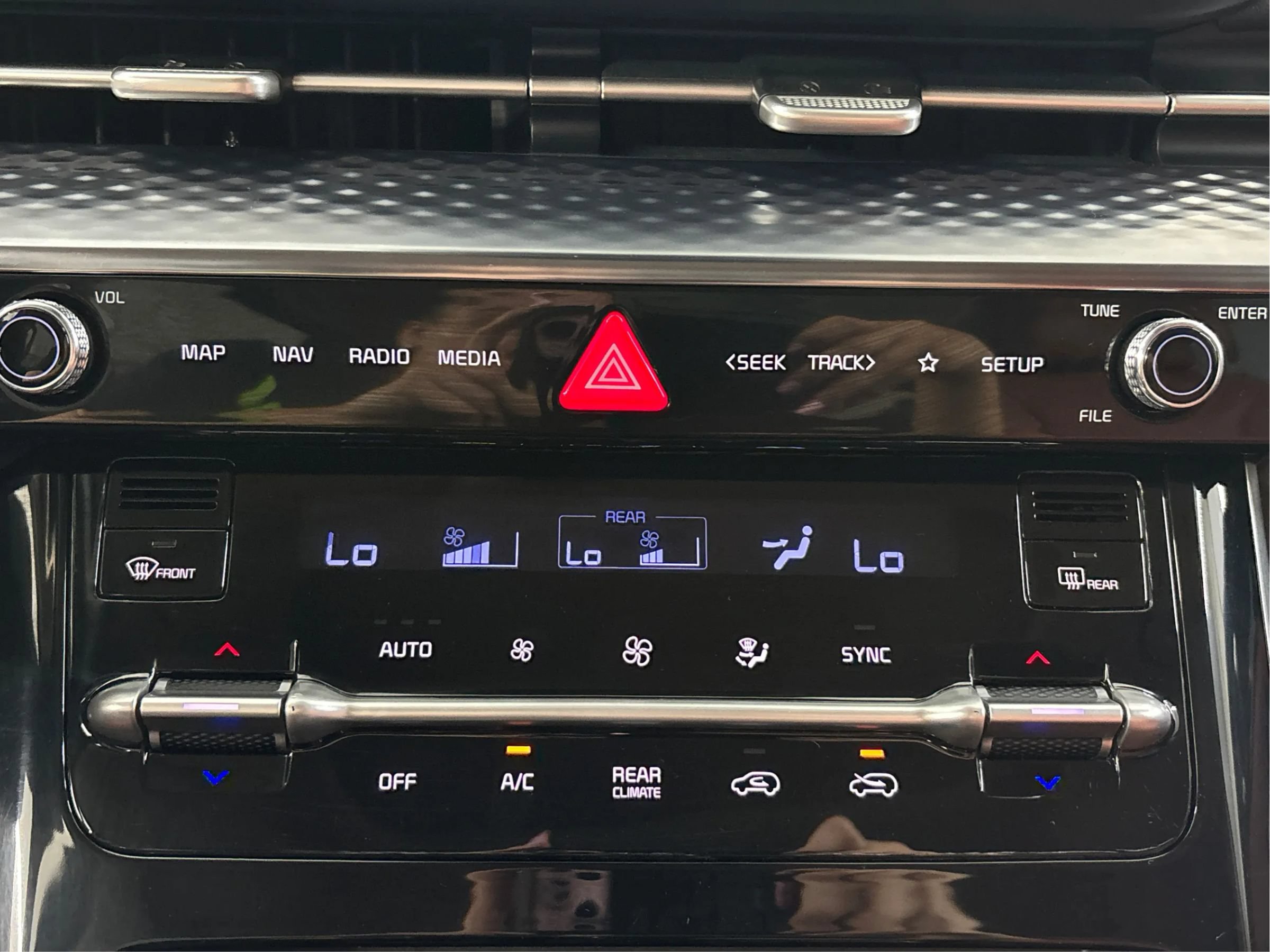 Used 2023 Kia Carnival SX Prestige FWD image 37