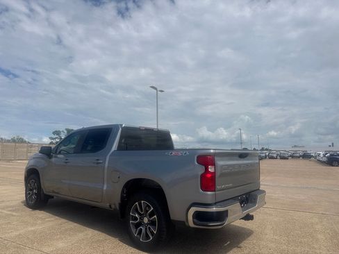 Used 2023 Chevrolet Silverado 1500 LT AWD/4WD image 15