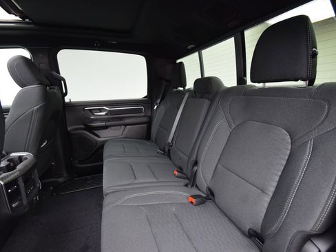 New 2026 RAM 1500 4x4 Crew Cab image 38