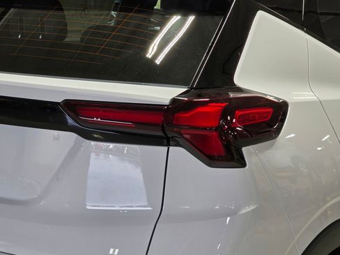 New 2027 Chevrolet Bolt LT w/ Comfort Package image 12