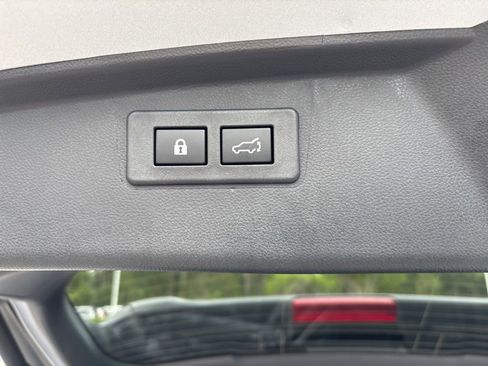 Used 2025 Subaru Outback Limited image 29