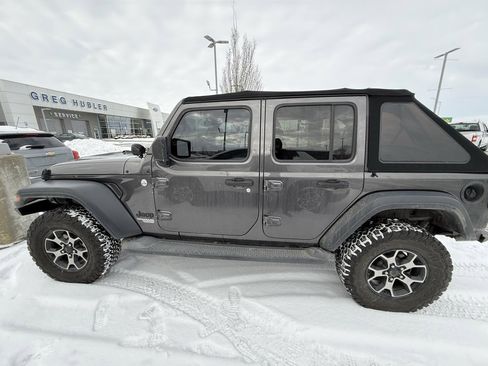 Used 2018 Jeep Wrangler Unlimited Sport S image 6
