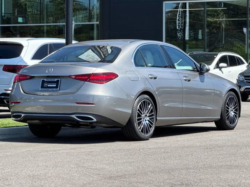 Used 2023 Mercedes-Benz C 300 Sedan image 3