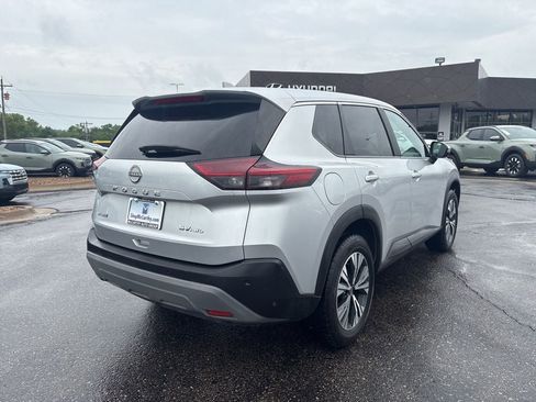 Used 2023 Nissan Rogue SV AWD/4WD image 6