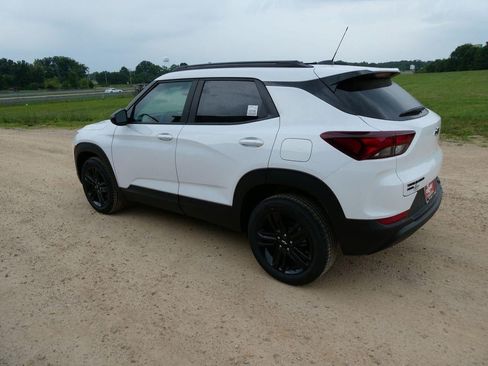 New 2026 Chevrolet TrailBlazer LT w/ Convenience Package AWD/4WD image 7