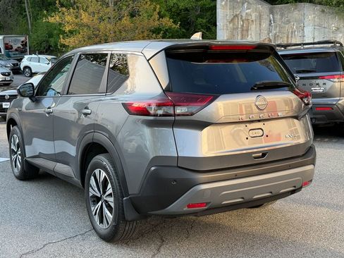 Used 2023 Nissan Rogue SV AWD/4WD image 4