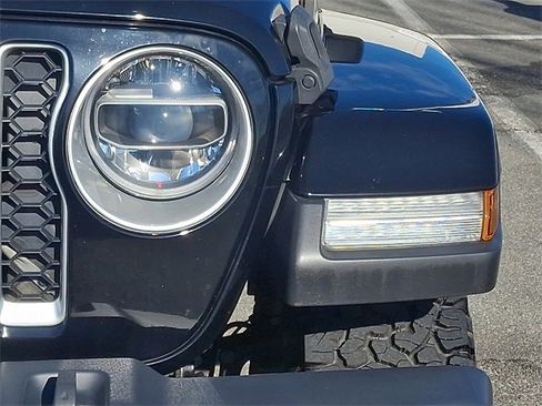 Used 2020 Jeep Gladiator Overland w/ Dual Top Group image 9