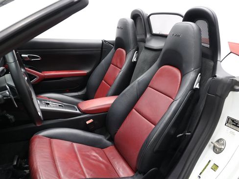 Used 2017 Porsche 718 Boxster S image 15