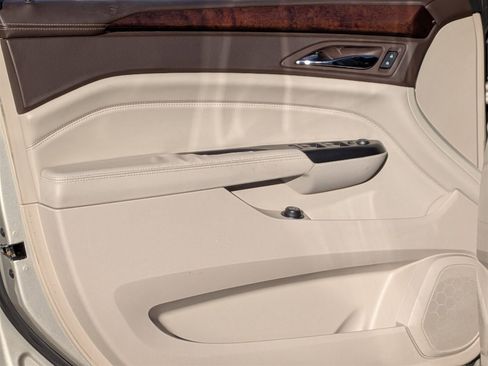 Used 2015 Cadillac SRX Luxury w/ Driver Awareness Package image 12