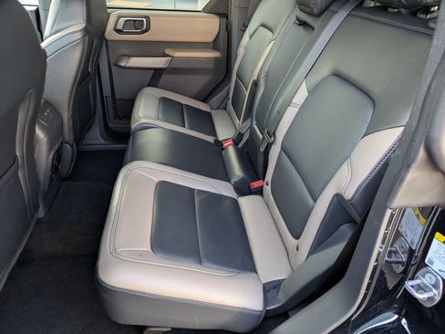 Used 2023 Ford Bronco Wildtrak image 24