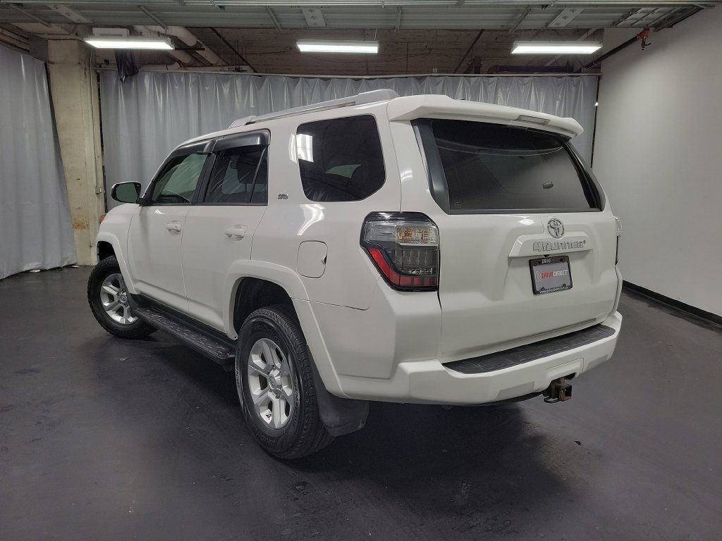 Used 2018 Toyota 4Runner SR5 w/ Wilderness Package AWD/4WD image 6