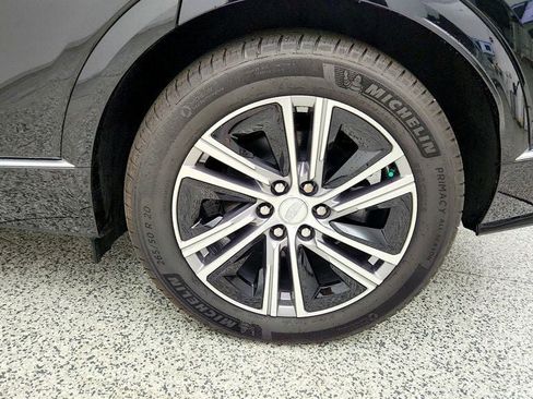Used 2025 Cadillac Lyriq Luxury w/ LPO, Floor Liner Package RWD image 9