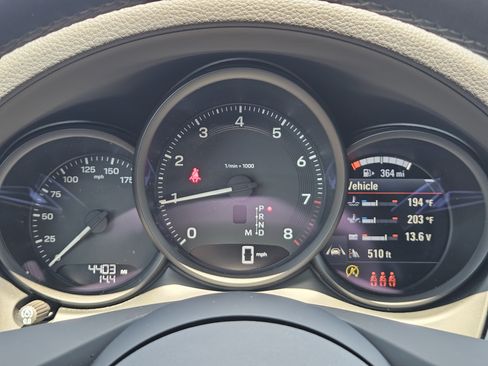 Certified 2026 Porsche Macan AWD/4WD image 16