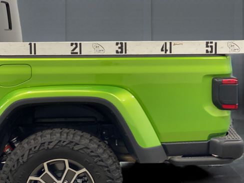 Certified 2025 Jeep Gladiator Mojave AWD/4WD image 43