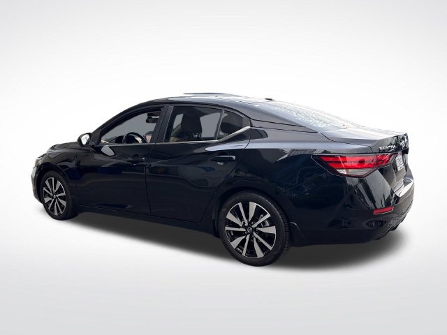 Used 2022 Nissan Sentra SV w/ SV Premium Package FWD image 3