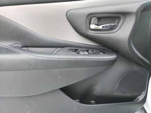 Used 2024 Nissan Murano SV w/ SV Midnight Edition Package FWD image 33